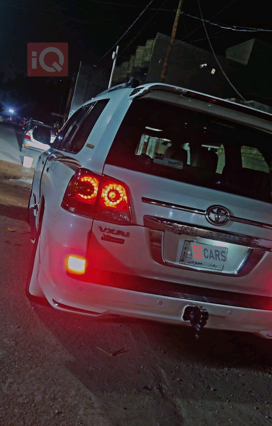 تۆیۆتا لاند کروزەر